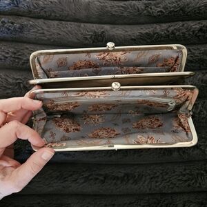 HOBO Lauren Clutch Wallet - Taupe